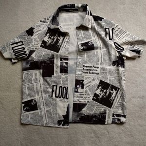 NEWSPAPER LETTER PRINT LOOSE T-SHIRT